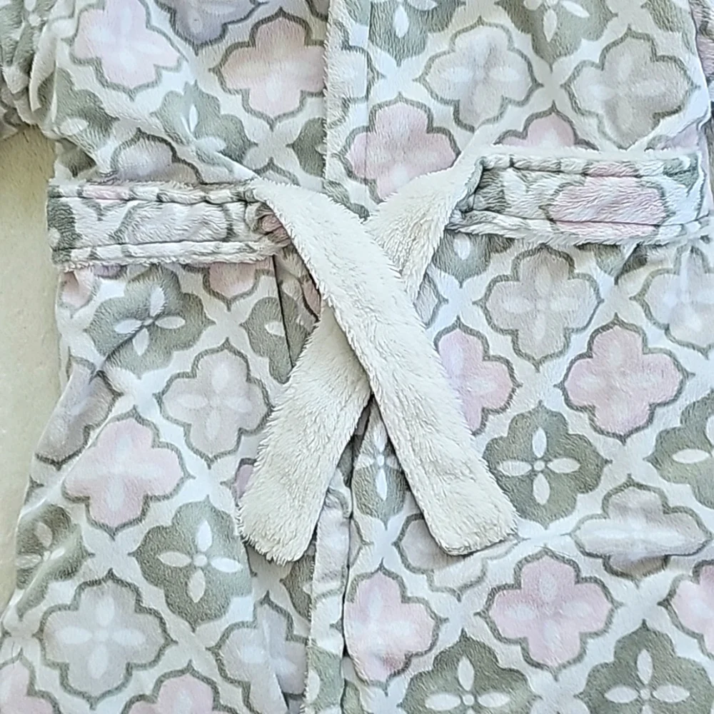 BLANKETS & BEYOND | Baby Girl's Soft Fleece Hooded Robe, Size 6M